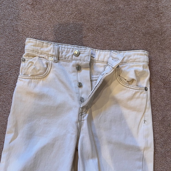 Zara Straight Leg White Jeans - Picture 5 of 5